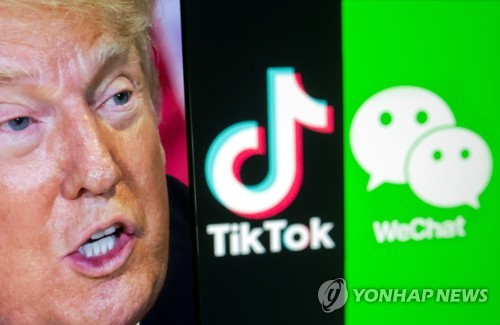 도널드 트럼프 미국 대통령과 틱톡·위챗 로고[사진=로이터·연합뉴스]