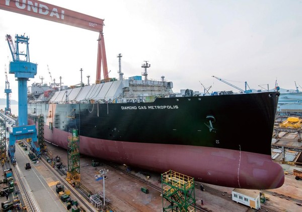 현대미포조선 도크에서 건조 중인 선박 /사진=현대미포조선