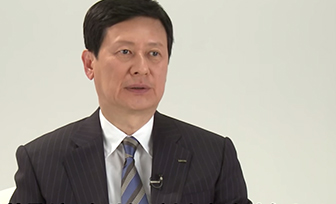 신동빈 롯데그룹 회장과 롯데그룹 경영권 분쟁을 벌이고 있는 신동주 전 일본 롯데홀딩스 부회장 /사진='롯데의 경영 정상화를 요구하는 모임'