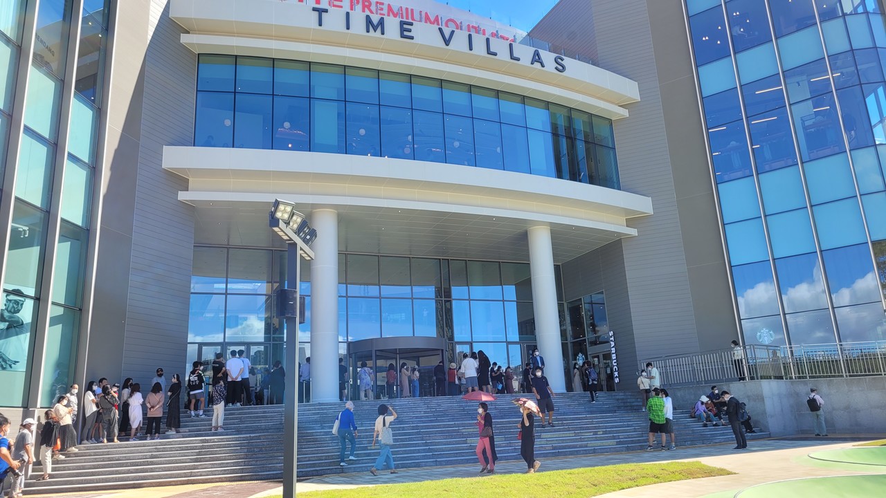 10일 정식 개장하는 경기도 의왕시 학의동에 있는 롯데 프리미엄 아울렛 '타임빌라스' /사진=김미영 기자