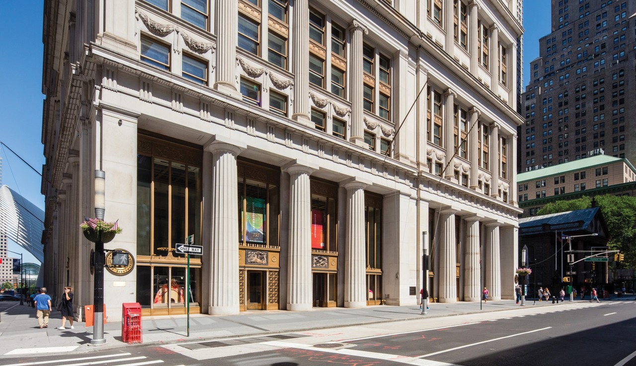 한국투자증권과 삼성SRA자산운용이 지난 2019년 인수한 미국 뉴욕 맨해튼의 '195 브로드웨이' 빌딩. /사진=엘앤엘홀딩