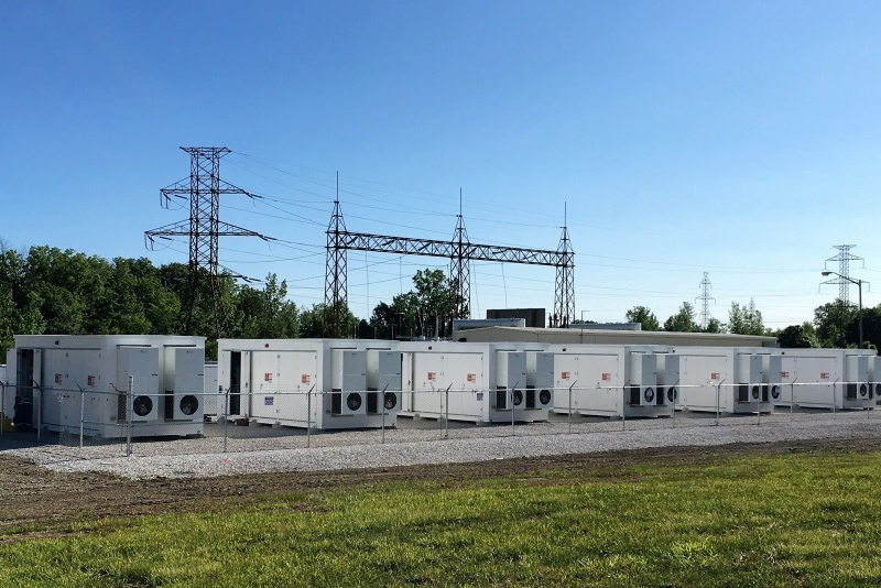 미국 태양광·에너지저장 업체 IHI테라선솔루션즈가 캐나다의 한 태양광발전소에 설치한 에너지저장장치(ESS). 삼성SDI는 IHI테라선솔루션즈에 ESS용 배터리를 공급한다. /사진=IHI테라선솔루션즈