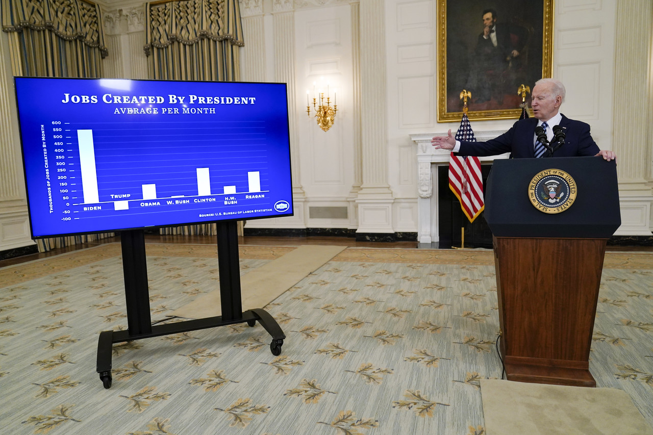 조 바이든 미국 대통령이 4일(현지시간) 백악관에서 노동부가 이날 발표한 1월 고용지표와 관련해 연설하고 있다./사진=AP연합뉴스
