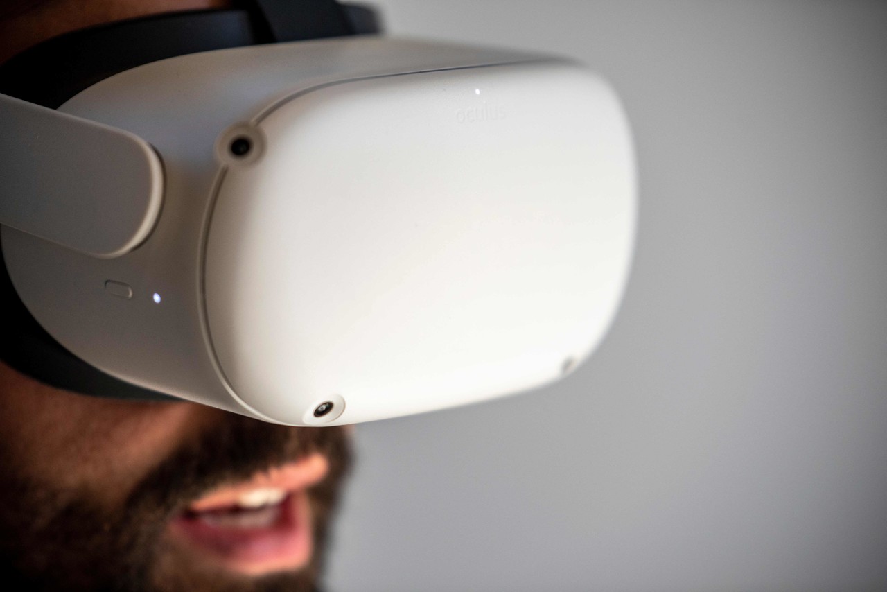 메타플랫폼스(페이스북)의 가상현실(VR) 헤드셋 '오큘러스퀘스트2'./사진=AFP연합뉴스