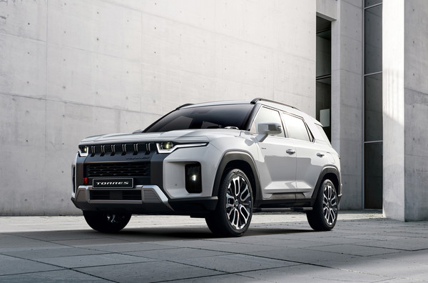 쌍용차 토레스 측면 모습 / 사진=쌍용차