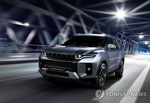 쌍용차, 토레스 '하이브리드 LPG' 모델 출시(서울=연합뉴스) 쌍용자동차가 SUV 스타일 Adventurous 토레스의 '하이브리드 LPG 모델'을 선보이고 오는 10일부터 판매를 시작한다고 9일 밝혔다. 사진은 쌍용차 토레스 하이브리드 LPG. [쌍용자동차 제공]