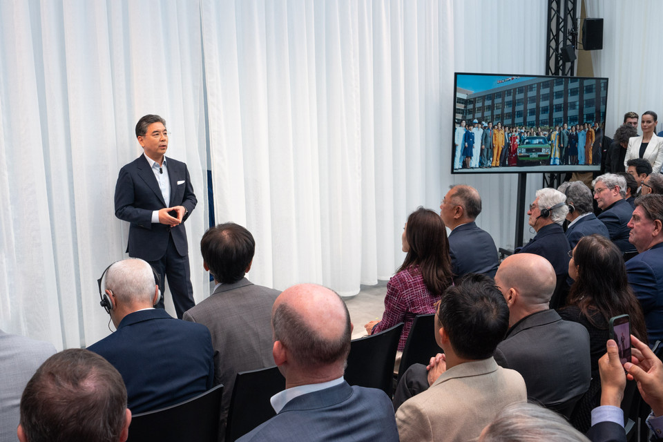 현대 리유니온 행사장에서 발표하는 장재훈 현대차 사장 / 사진=현대차