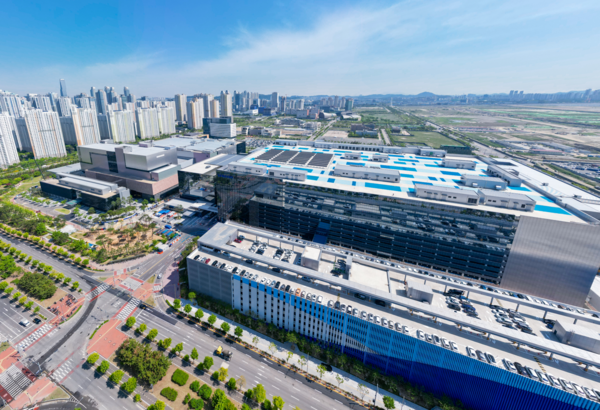 지난 6월 전체 가동을 시작한 4공장은 그 규모가 24만 리터에 달하는 초대형 생산시설 / 사진=삼성바이오로직스