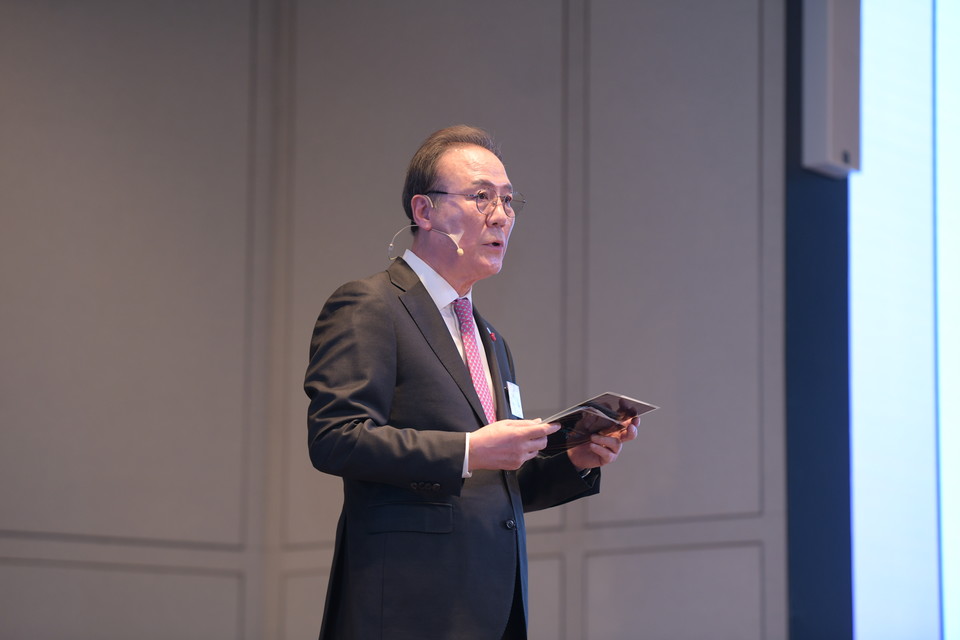 석용찬 메인비즈협회 회장이 10일 '제128회 굿모닝CEO학습'에서 인사말을 하고 있다. / 사진=메인비즈협회