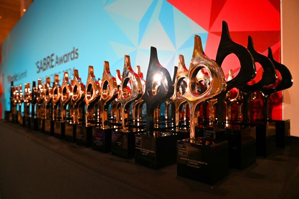 2024 아태 세이버 어워즈의 트로피 모습. /사진=현대차