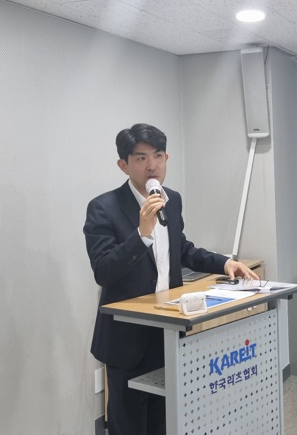 채온 한화자산운용 리츠투자본부장이 3일 한국리츠협회에서 개최한 '한화리츠 운영 계획' 세미나에서 발표하고 있다. /사진=한화자산운용