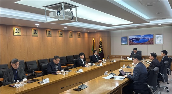 NH농협캐피탈은 지난 18일 서울 여의도 본사에서 2025년 제1차 금융소비자보호 내부통제위원회를 개최했다. /사진=NH농협캐피탈