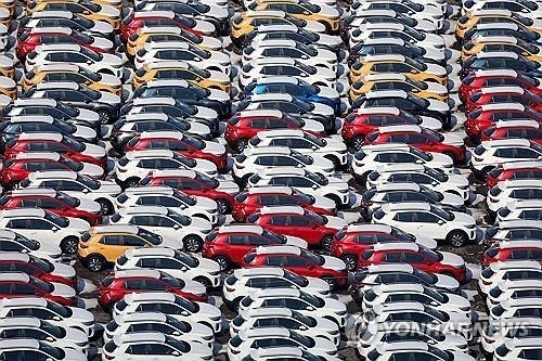 경기도 평택항 인근에 수출용 차들이 세워져 있다. /사진=연합뉴스