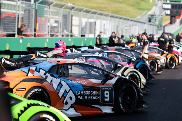 2024 시즌 '람보르기니 슈퍼 트로페오' 경기 장면./사진=한국타이어