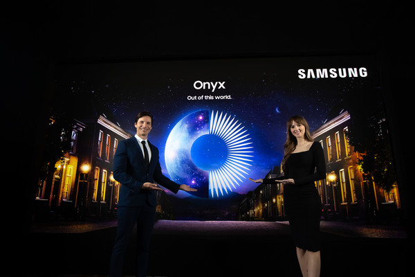 삼성전자 모델이 미국 라스베이거스에서 열리는 세계 최대 영화 산업 박람회 '시네마콘(CinemaCon) 2025'에서 시네마 LED 스크린 '오닉스(Onyx, 모델명 ICD)' 신제품을 소개하고 있다. /사진=삼성전자