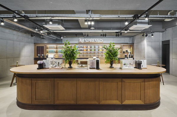 네스프레소 팝업스토어 '버츄오 하우스' 내 '더블 에스프레소 바'의 모습 /사진=네스프레소