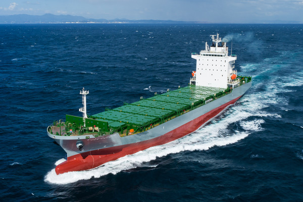 HD현대미포가 지난 2022년 인도한 1600TEU급 컨테이너선./사진=HD한국조선해양