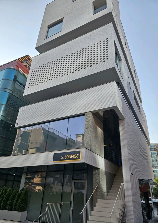 '압구정 S.Lounge' 외관. /사진=삼성물산