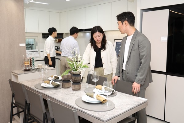 부천대장 A-8BL 전시관 59B타입 관람 모습. /사진=LH