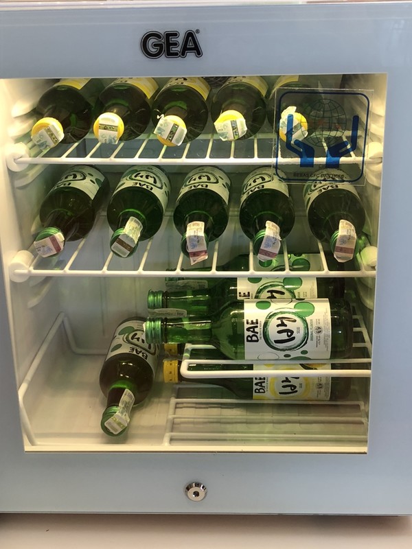 자카르타 시내 중심지의 한 호텔 내 레스토랑에서 판매하고 있는 전통 증류주 '배소주'의 모습 /사진=김현정 기자