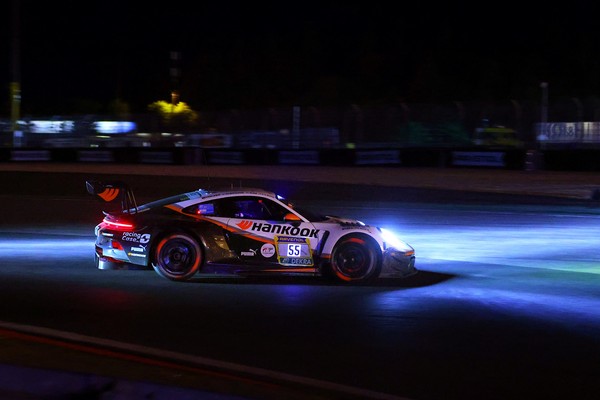 한국컴피티션의 '뉘르부르크링 24시' 경기 장면./사진=한국앤컴퍼니