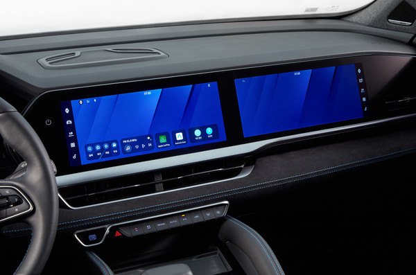 그랑 콜레오스 '오픈알 파노라마 스크린'./사진=르노코리아