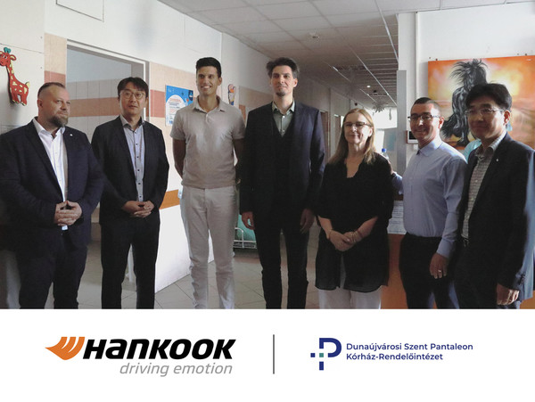 한국타이어가 지난 6월 17일 헝가리 '성 판탈레온 병원'에 후원금을 전달했다./사진=한국타이어