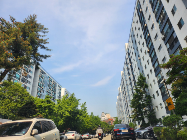 서울 서초구 방배신삼호아파트 전경.