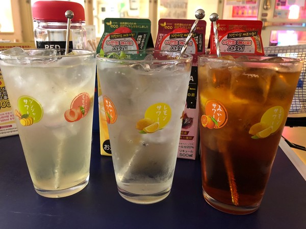 탄산수와 섞어 마시는 사와노모토 3종. 왼쪽부터 진저 사와, 시소 사와, 콜라 사와 / 사진=김현정 기자