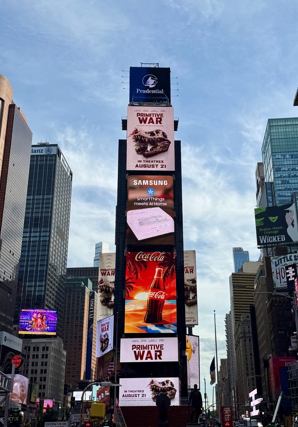 삼성전자가 미국 뉴욕 타임스 스퀘어에서 진행 중인 '스마트싱스로 완성한 AI 홈' 영상 캠페인. /사진=삼성전자