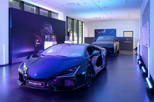 람보르기니 부산 전시장./사진=람보르기니