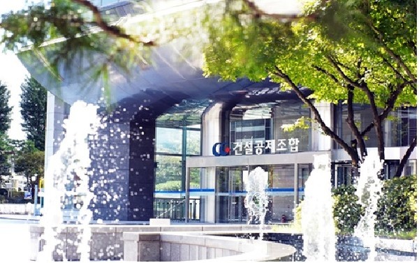 건설공제조합은 오피스, 지식산업센터 및 생활형 숙박시설 등을 대상으로 부동산 사업장의 자금조달 안정화를 위해 PF(프로젝트 파이낸싱) 대출에 대한 보증 상품을 준비중이라고 밝혔다. /사진=건설공제조합