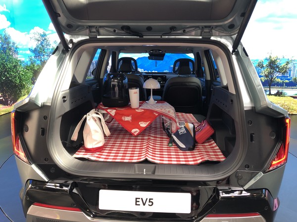 기아 EV5의 넓고 실용적인 실내 공간 모습 /사진=김현정 기자