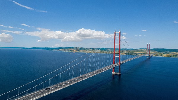 '해외건설 10대 프로젝트'에 선정된 튀르키예 차나칼레 대교 전경. /사진=DL이앤씨