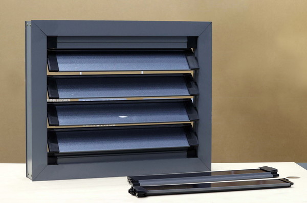 솔라시스템 루버 설치 예시 이미지./사진=LX하우시스