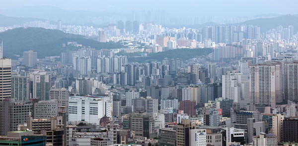 서울 남산에서 바라본 시내 모습. /사진=연합뉴스