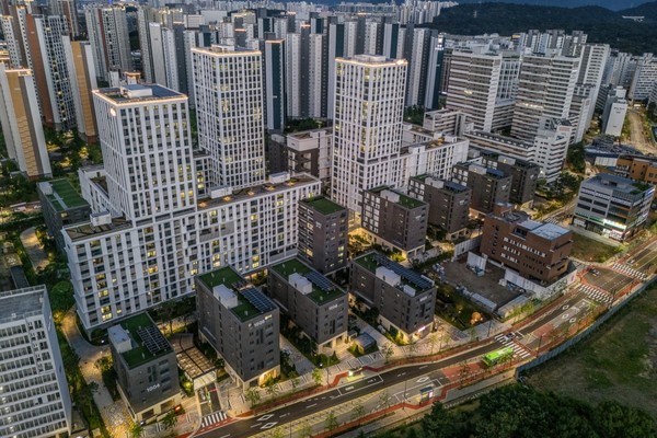 DL이앤씨 'e편한세상 고덕 어반브릿지' 단지 전경. /사진=DL이앤씨