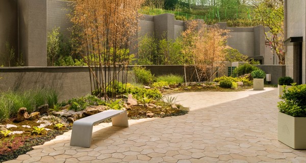 '강릉 교동 아테라' 업사이클링 커뮤니티 마당 전경./사진=금호건설