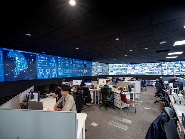 DL이앤씨 마곡 신사옥에 설치된 종합안전관제상황실. /사진=DL이앤씨