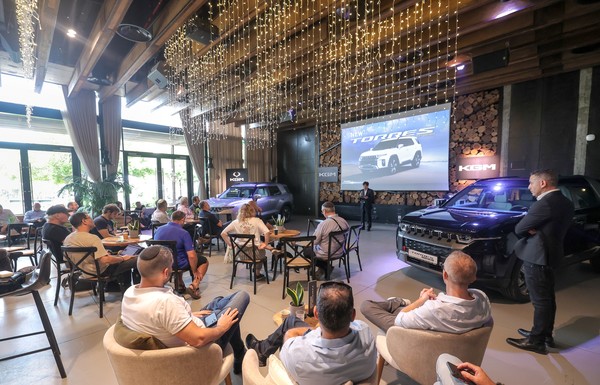 KGM은 독일 시장 대규모 글로벌 론칭에 이어 개별 국가별로 토레스 하이브리드와 무쏘 EV 등 신제품 출시 행사를 갖고 수출시장 공략 가속화에 나섰다. /사진=KGM