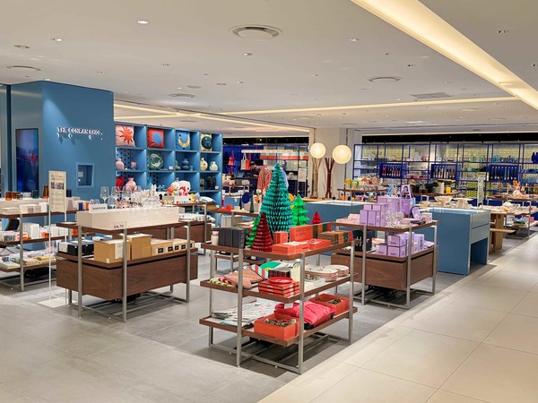 14일 롯데백화점 잠실점 본관 9층에 개점한 영국 프리미엄 라이프스타일 편집숏 '더콘란샵' 모습 /사진=롯데백화점