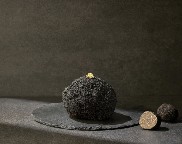 서울신라호텔 홀리데이 스페셜 케이크 '누아 트러플 미니' /사진=서울신라호텔