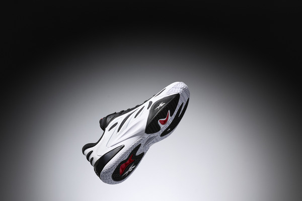 리복 '엔젤 리스 1' 농구화 /사진=LF