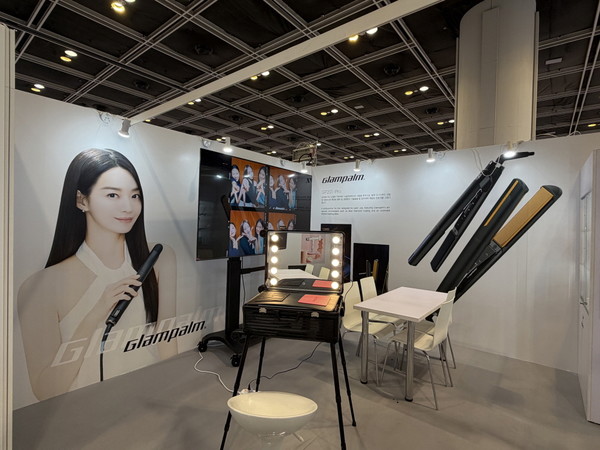 글램팜이 최근 홍콩 컨벤션센터에서 열린 '코스모프로프 아시아 2025'에 참여했다./사진=글램팜