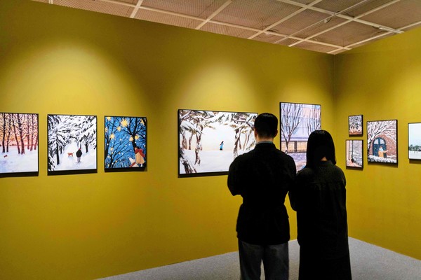 롯데백화점 잠실점 아트홀 '겨울, 그 따뜻한 순간들' 전시 모습 /사진=롯데백화점