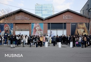 [마켓+]MZ세대 열광하는 '무신사' 제2의 도약 꿈꾼다 - 뉴스 썸네일 이미지